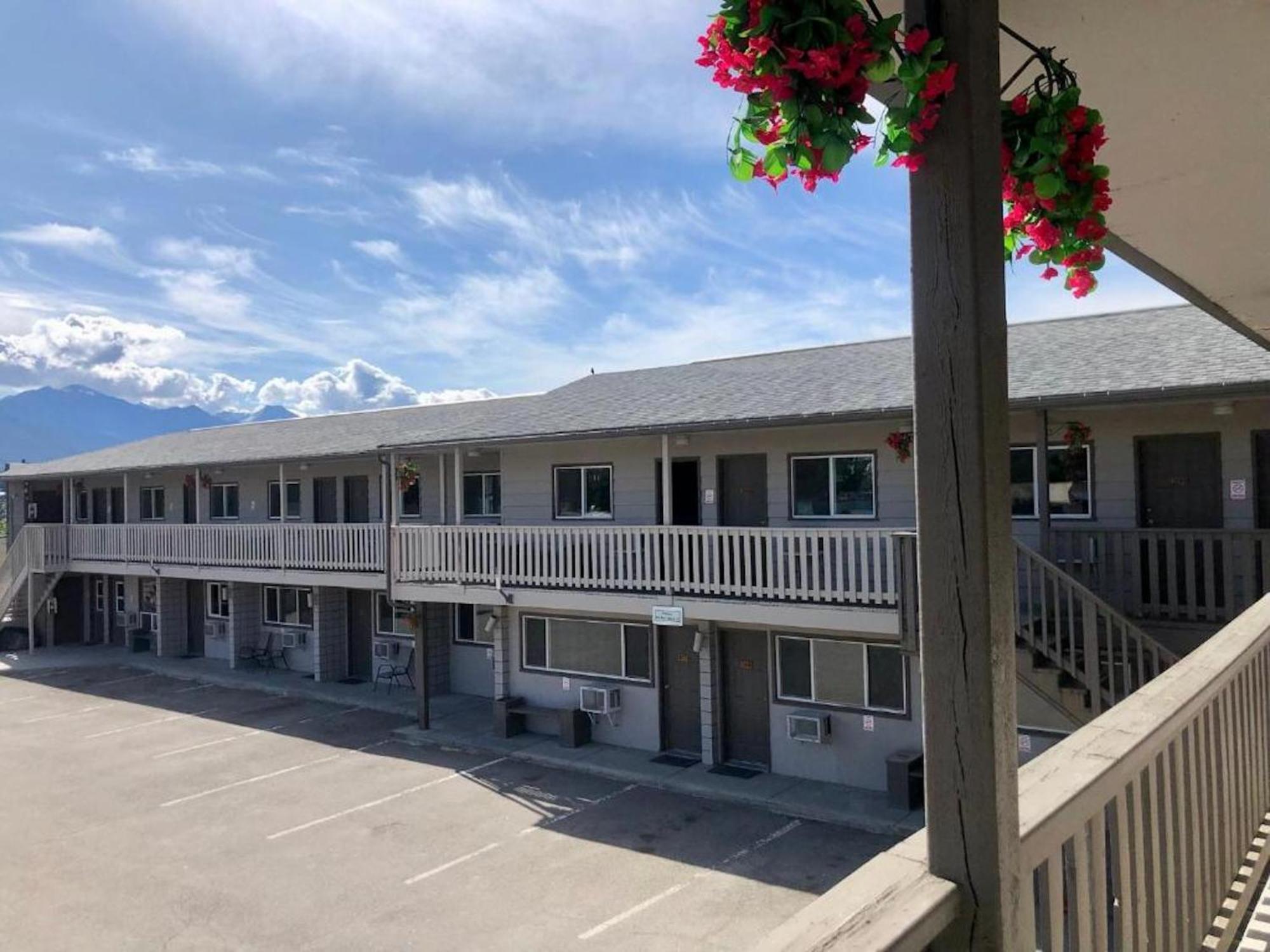 Canterbury Inn Инвермир Экстерьер фото